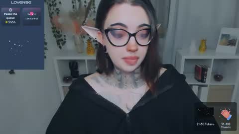 dixipixi_ online show from August 9, 5:30 am