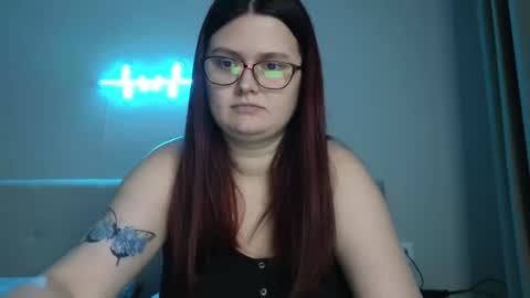 Alise I  online show from August 12, 9:06 pm