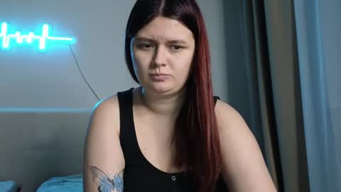 Alise I  online show from August 12, 10:12 pm