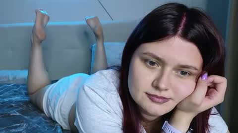 Alise I  online show from August 15, 7:29 pm