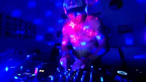 djnackt75 online show from June 17, 12:31 am