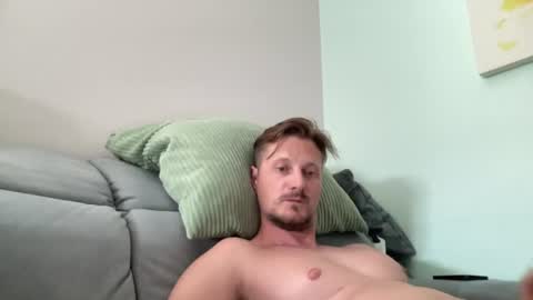 djo68686666 online show from June 18, 3:34 pm