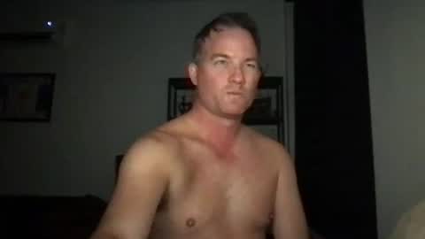 TriflinYoBitch online show from July 3, 6:15 am