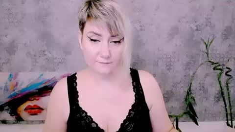djullia online show from August 8, 9:53 am