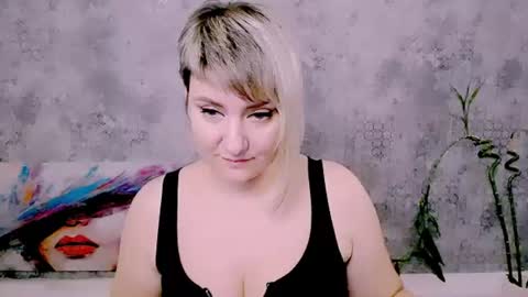 djullia online show from August 10, 8:27 am