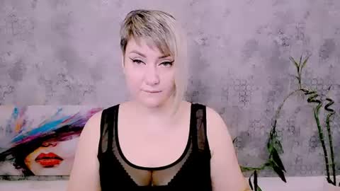 djullia online show from August 13, 6:05 am
