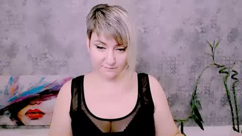 djullia online show from August 13, 8:17 am