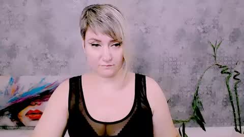 djullia online show from August 13, 12:08 pm