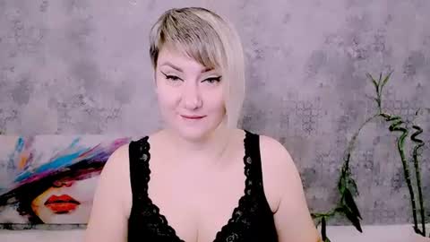 djullia online show from August 15, 5:11 am