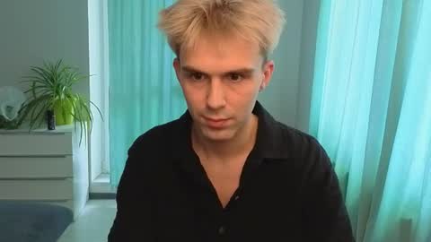 Robert online show from June 11, 11:49 am