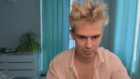 Robert online show from June 13, 11:07 am