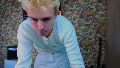 Robert online show from August 18, 12:55 pm