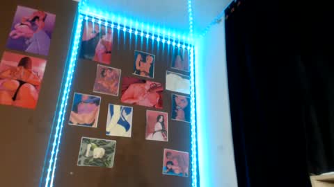 doeschi_fox online show from July 23, 11:40 pm