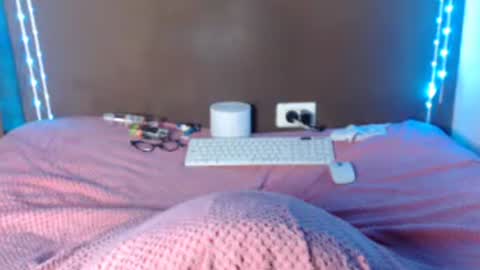 doeschi_fox online show from August 7, 4:12 am