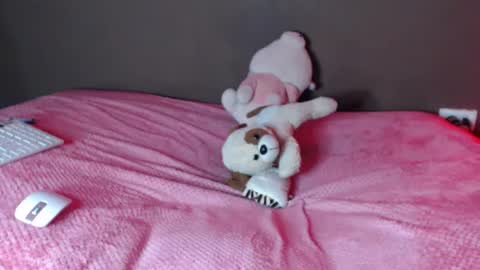 doeschi_fox online show from September 10, 1:51 am