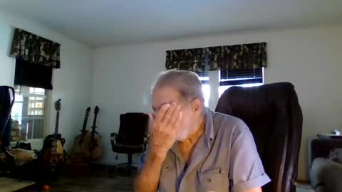 dogluc7 online show from July 28, 8:59 pm