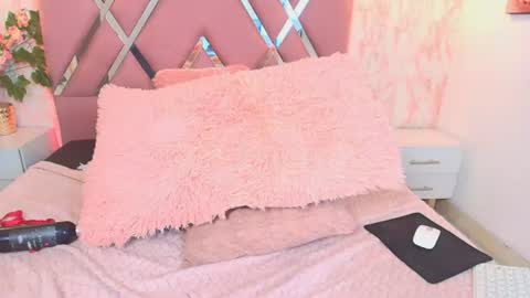 Dolce Pearl online show from August 9, 5:52 am
