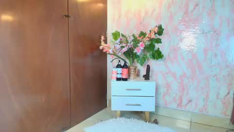 Dolce Pearl online show from August 12, 4:48 am