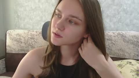 dolcezza_ online show from July 29, 9:16 am