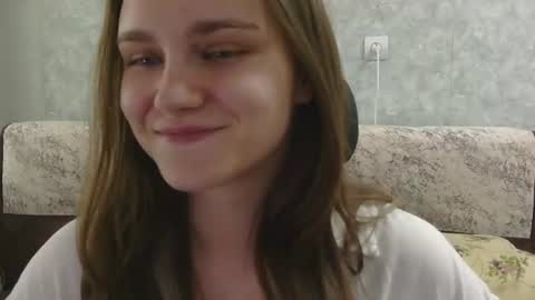 dolcezza_ online show from August 3, 2:57 pm