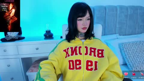 doll  bella online show from August 4, 2:14 pm