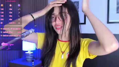 doll_bella_ online show from August 10, 12:12 am