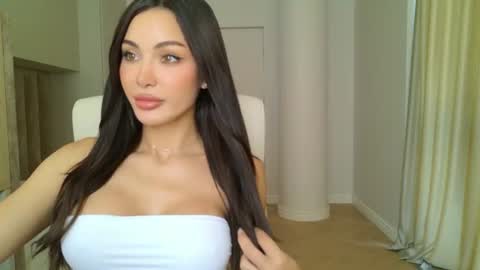 Lexi online show from June 25, 7:33 am