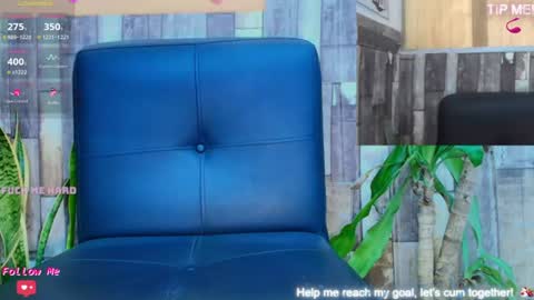 doll_lorenn26 online show from August 8, 9:59 pm