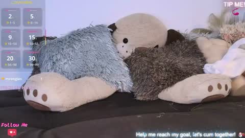 doll_lorenn26 online show from August 11, 10:45 pm