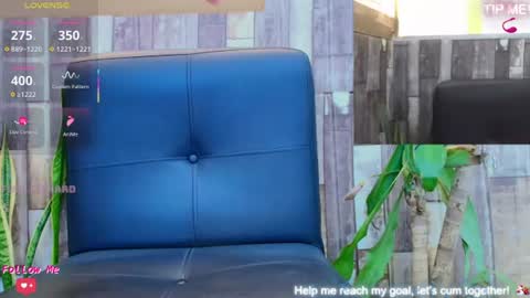 doll_lorenn26 online show from August 15, 6:01 pm