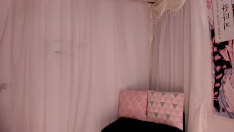 roxana  online show from August 2, 1:45 am
