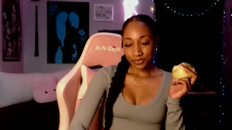 Princess DollfaceBeauty online show from May 10, 1:30 am