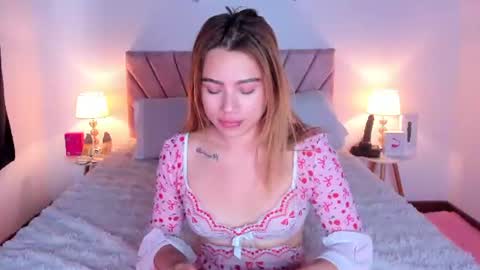 DollFaceInk online show from August 4, 9:45 pm
