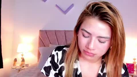 DollFaceInk online show from August 7, 1:49 am