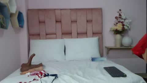 dollmelody online show from July 30, 5:04 am