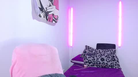 Isabela   Independet model 3 online show from August 5, 4:32 am