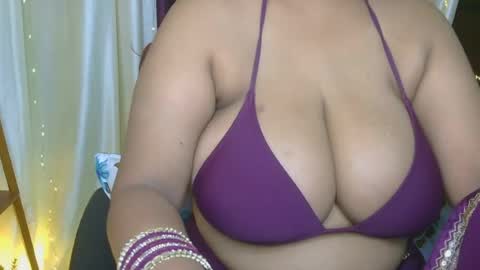 dolly_2 online show from August 5, 5:05 am