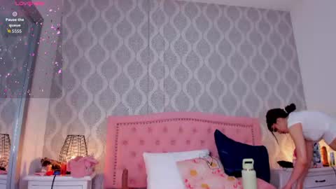 dolly_kitter online show from August 8, 11:43 am