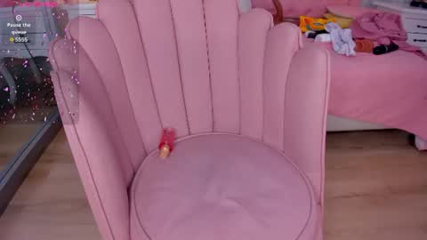 dolly_kitter online show from August 8, 9:37 pm