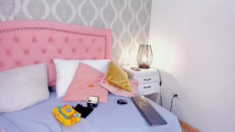 dolly_kitter online show from August 15, 12:31 pm