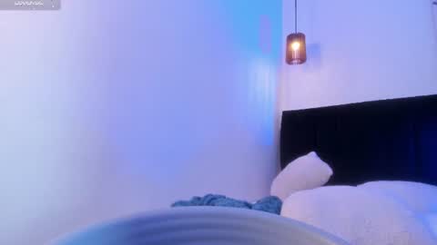 Call me Zoe  online show from August 10, 4:19 pm