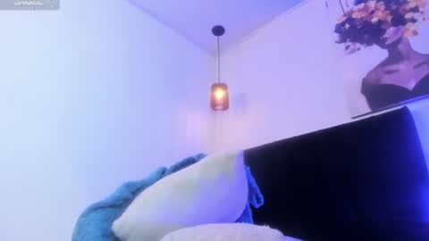 Call me Zoe  online show from August 15, 12:14 am