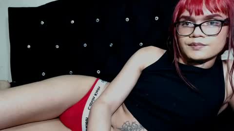 dollymoniee online show from May 8, 8:49 am