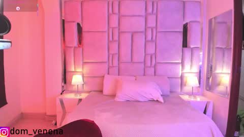 dom_veneno online show from February 23, 7:35 pm
