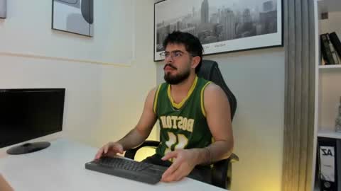 domboy  online show from August 30, 8:09 pm
