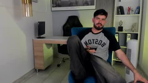 domboy  online show from September 9, 1:35 am