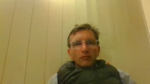 domi94300 online show from April 25, 7:42 pm