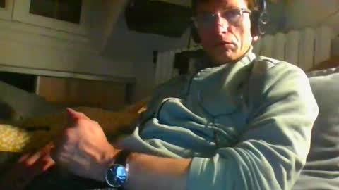 domi94300 online show from May 10, 10:45 pm