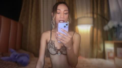 ruth  xander  drew online show from August 10, 6:37 am
