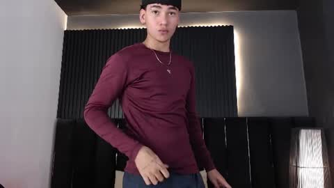 Dominic online show from August 5, 8:51 pm